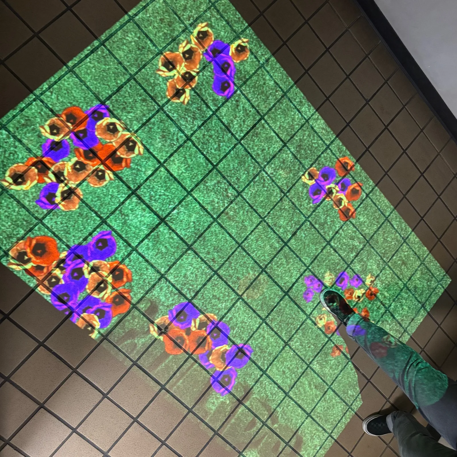 Interactive floor projector with games